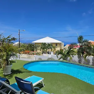 Raven's Paradise , Willemstad Curacao